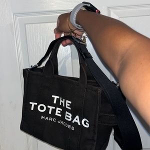 black small marc jacobs bag